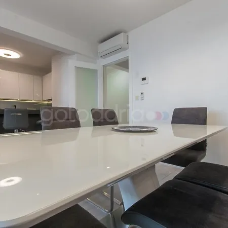 Luxury Sea View Sunrise Apartment Makarska
