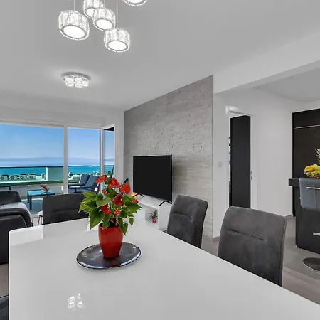 Luxury Sea View Sunrise Apartment Makarska