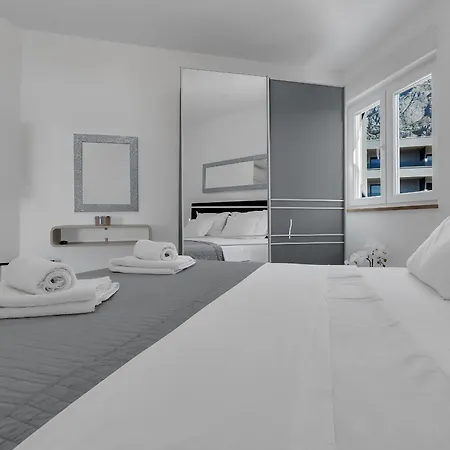 Luxury Sea View Sunrise Apartment